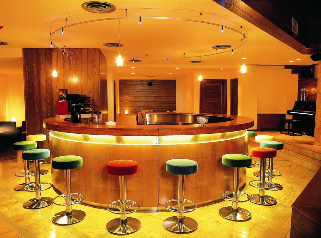 Avaris Hotel Karpenísion Zewnętrze zdjęcie