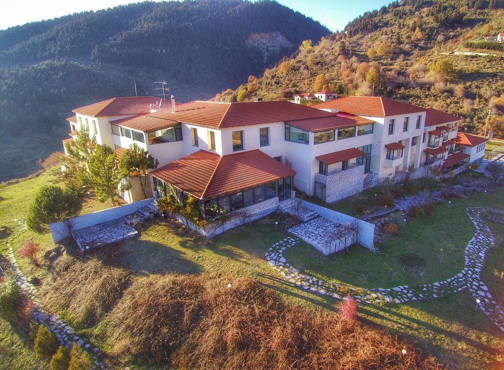 Avaris Hotel Karpenísion Zewnętrze zdjęcie